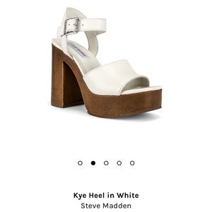 Steve Madden Kye White Platform Sandles